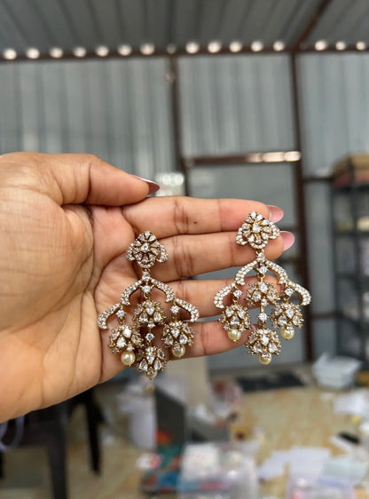 AD LIGHT Stone Chandelier Earrings